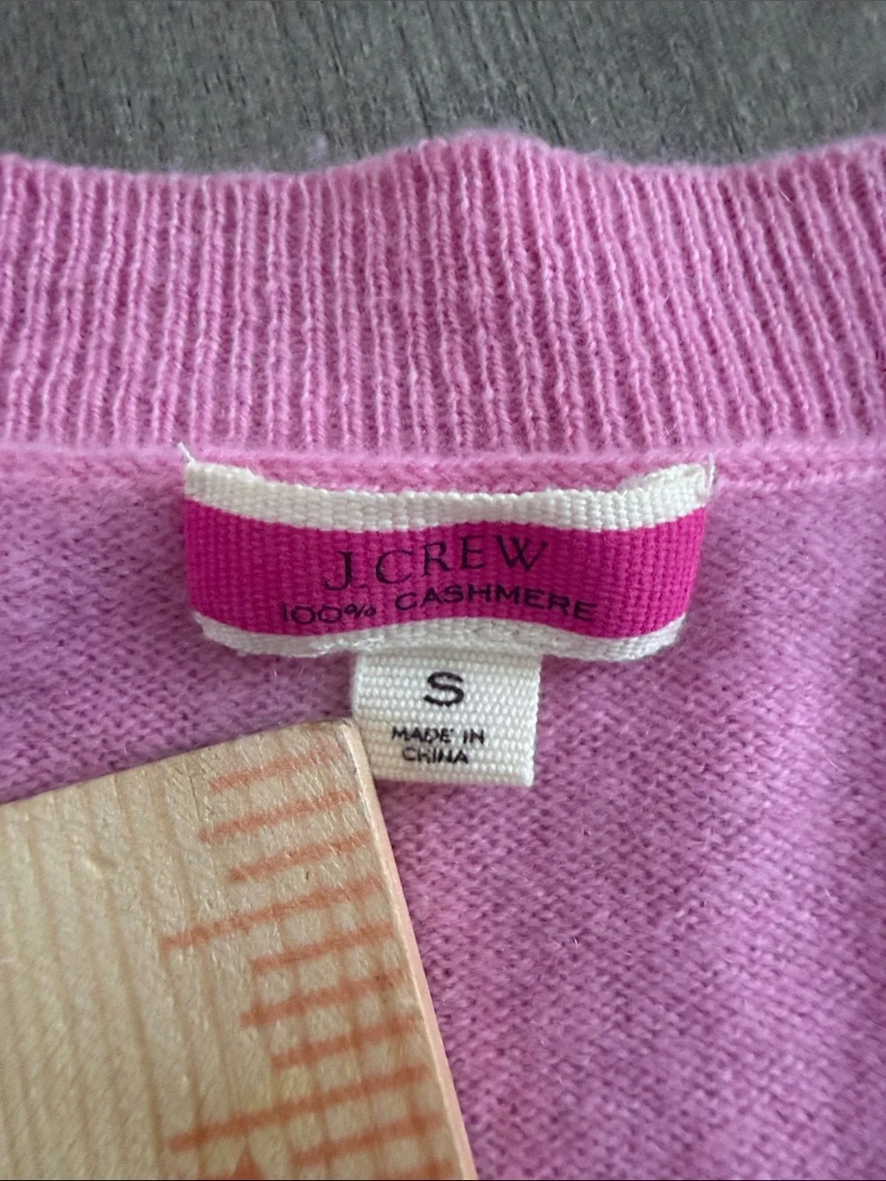 Cashmere Classic Crewneck Sweater in Pink Size Small